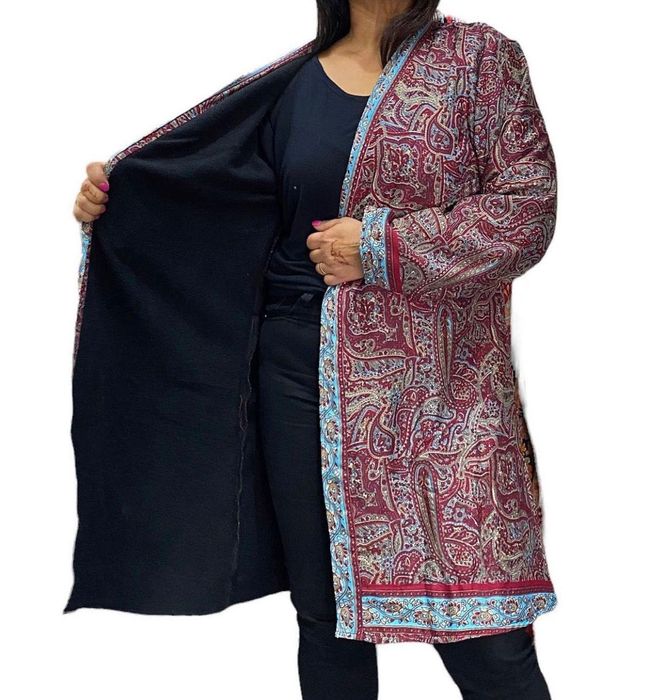 Kimonos de Seda Polares, forrados por dentro.