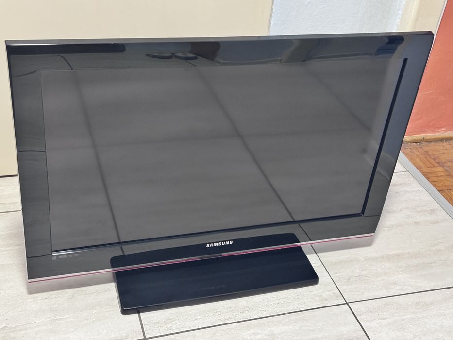Telewizor Samsung  LE32B530P7W 32”