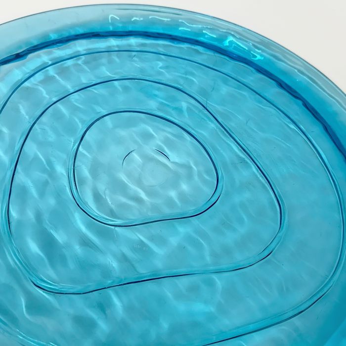 portugalska patera z niebieskiego szkła