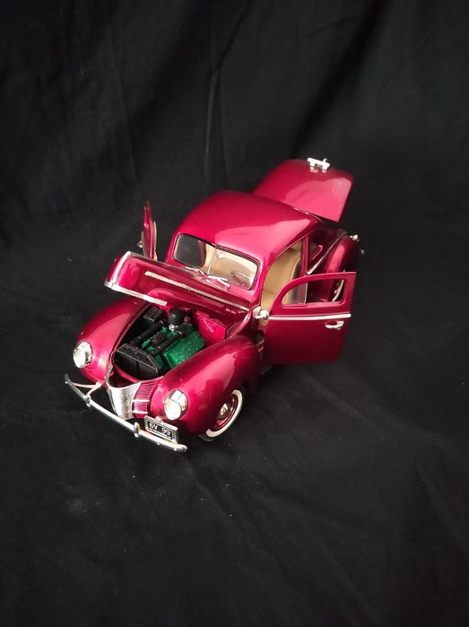 Miniatura escala 1:18 Ford 1940