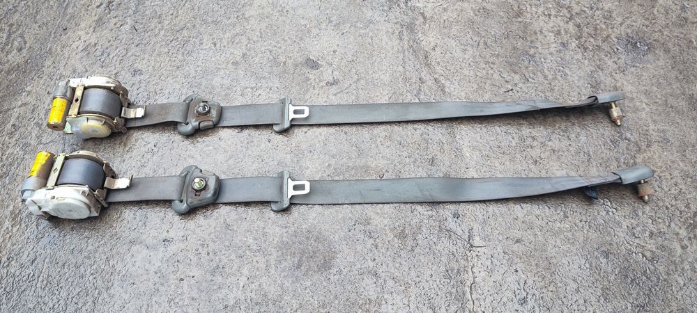 Продам передние ремни безопасности на hyundai santa fe 1