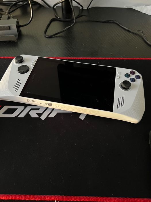 Asus Rog Ally Z1 (512 GB) + DockStation