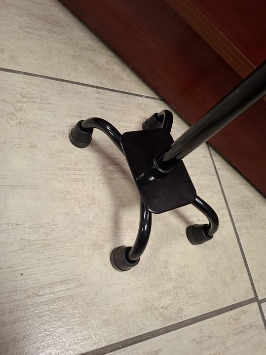 Laska inwalidzka czworonóg regulowana wysokość