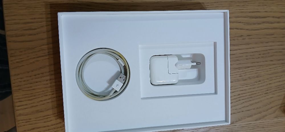 Ipad 9.7   6. Geração  32gb