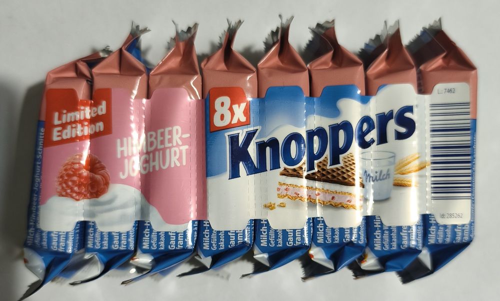 Knoppers batony wafle o smaku truskawkowym