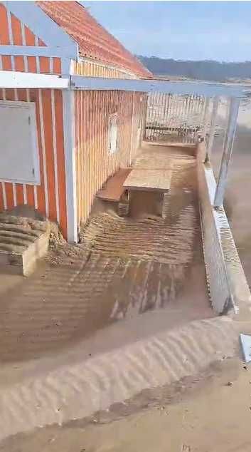 Limpeza de Areia em Cabana de Praia