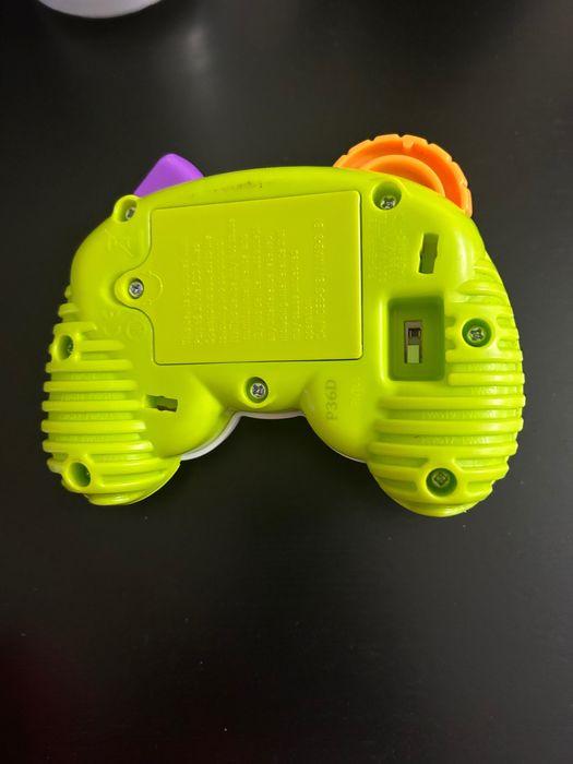 Comando didático Fisher Price. Tudo a funcionar.