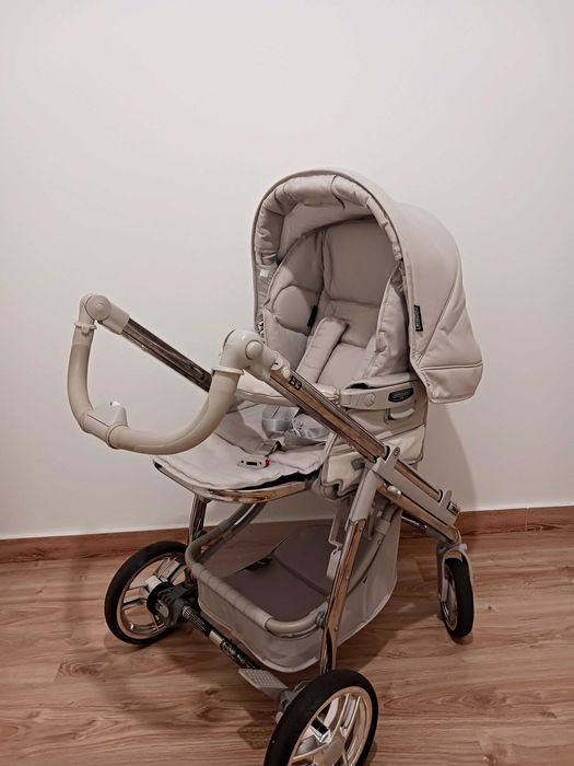 Carrinho de Passeio + Alcofa + Ovinho + 2 Bases para colocar o Ovinho com e sem isofix