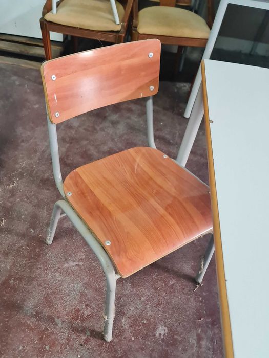 Vendo Diverso Material de Escritório