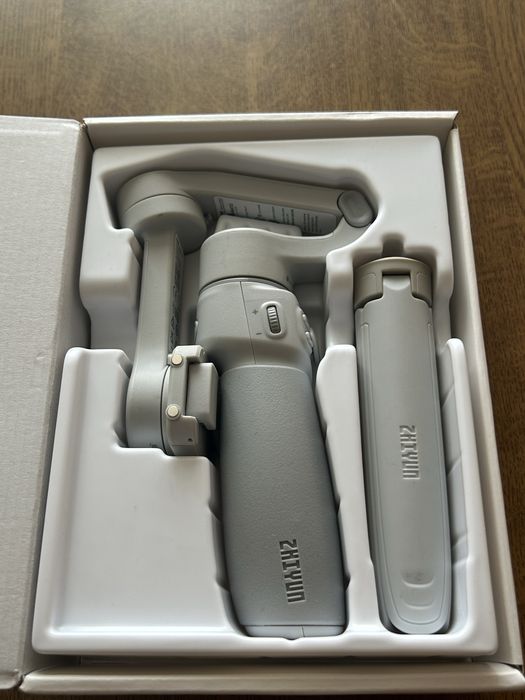 Стабілізатор для смартфонів.