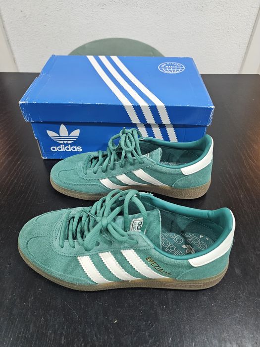 Adidas original novos número 40 usados 2 vezes. Excelente estado!!
