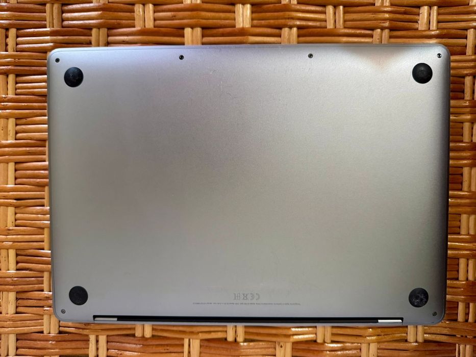 MacBook Pro 13 3 в хорошем состоянии макбук