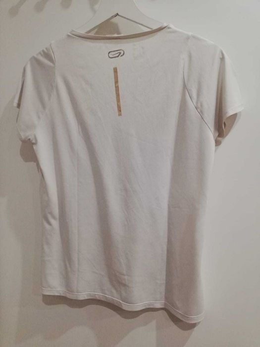 s shirt ginasio, corrida, super leve e facil de secar, veste M