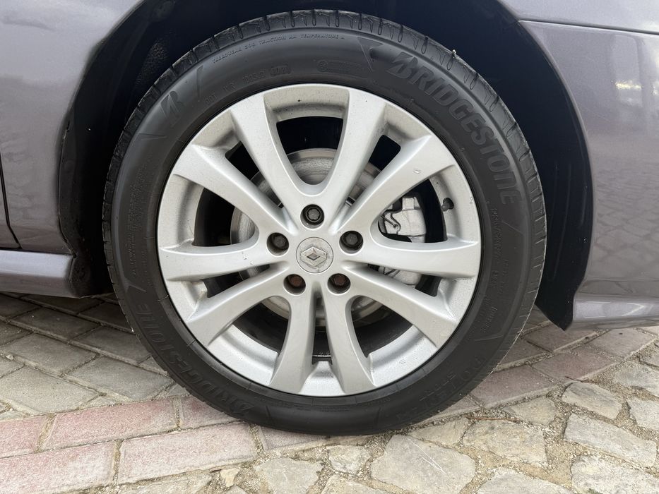 Renault Latitude 2.0 DCI