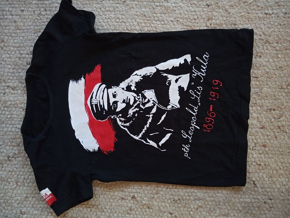 Czarna koszulka z patriotycznym emblematem, unisex, rozmiar m