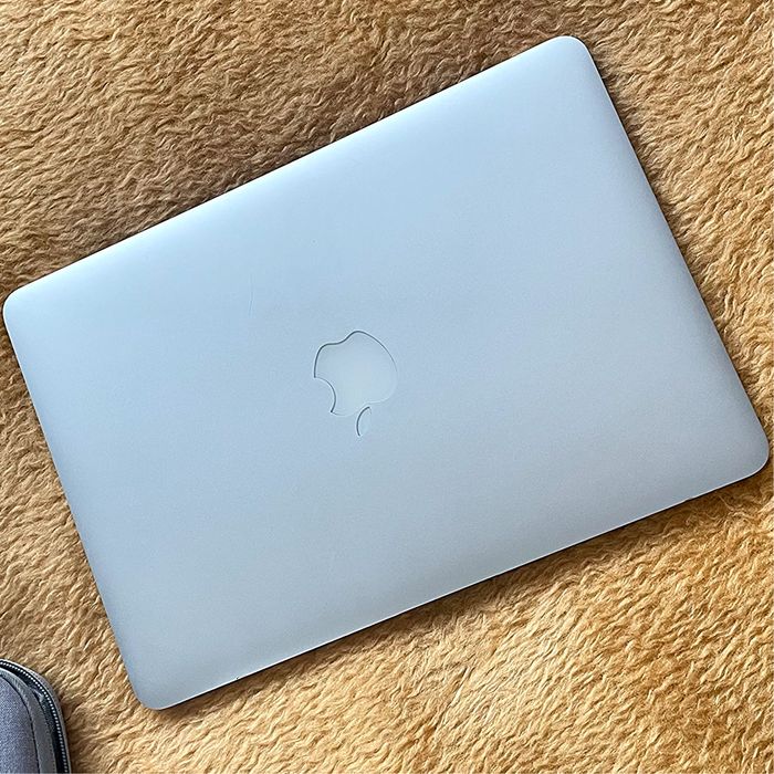 Ноутбук Apple MacBook Pro 13" 256GB Retina