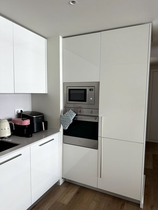 Arrenda-se T2 na Alta de Lisboa – Piscina | Próximo do Metro do Lumiar | 1.900€/mês