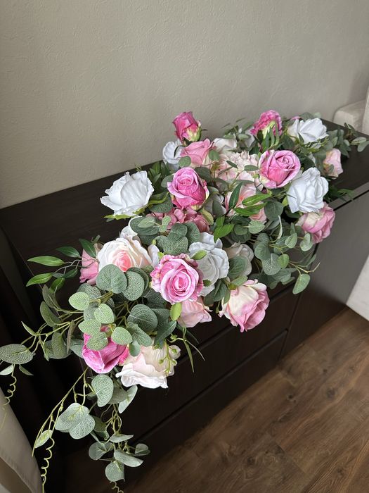 Композиції з штучних квітів/Весільна арка/Екібана/Декор весілля/фасаду