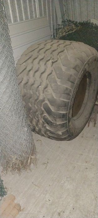 Opona 710/45-22.5 vedestein