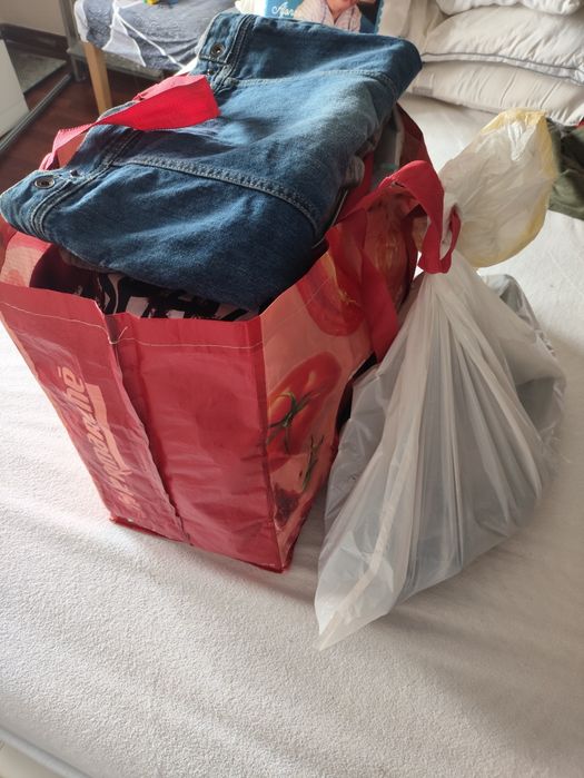 Roupas e calçado criança 6-7 anos