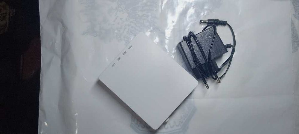 XPON ONU термінал для оптичних мереж GPON/EPON з блоком живлення