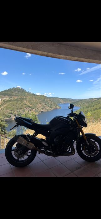 Yamaha FZ8 com LeoVince original