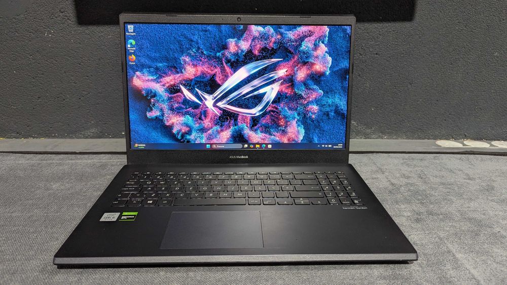 ASUS VivoBook F571L (20GB RAM / Bateria nova / Display 144Hz)