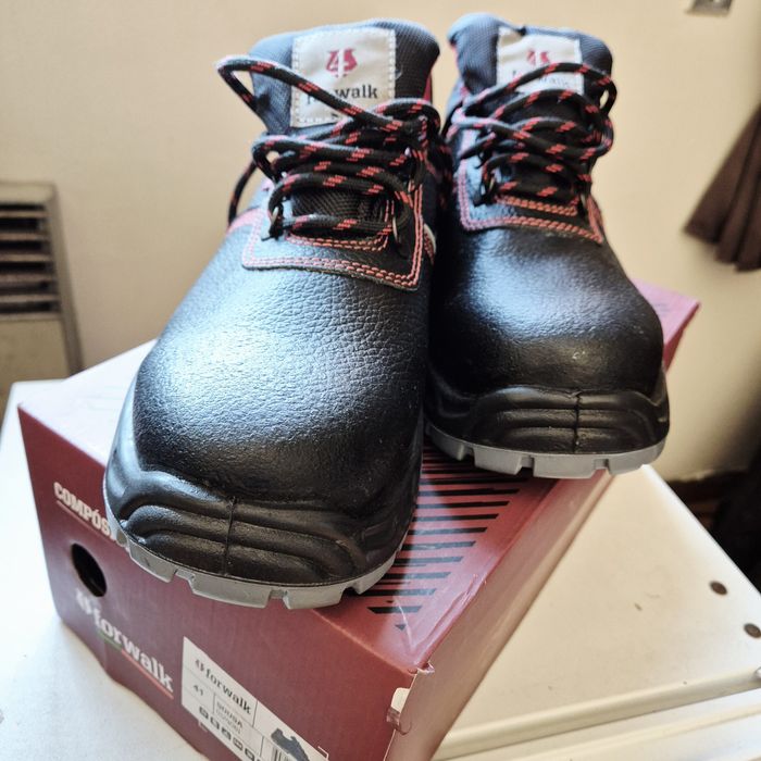 Sapatilhas com biqueira de proteção