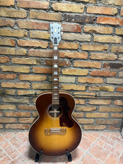 Gibson SJ-200 Studio