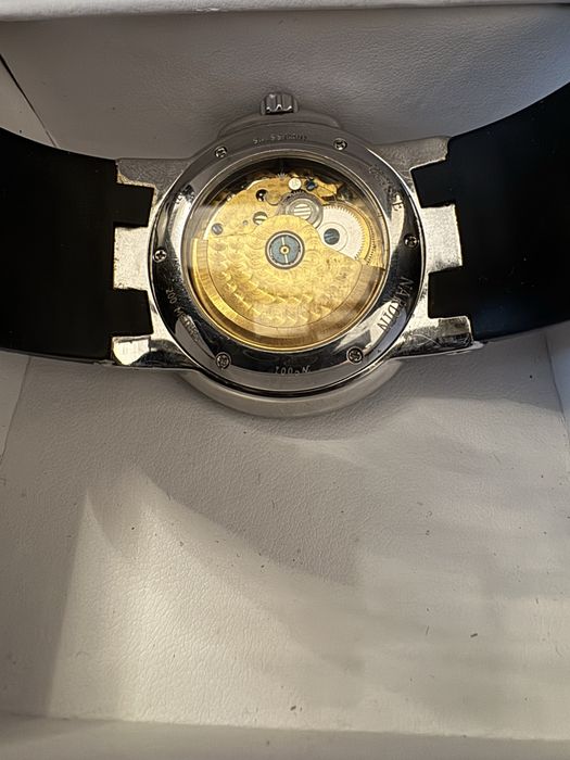 часы Ulysse Nardin Executive Dual Time