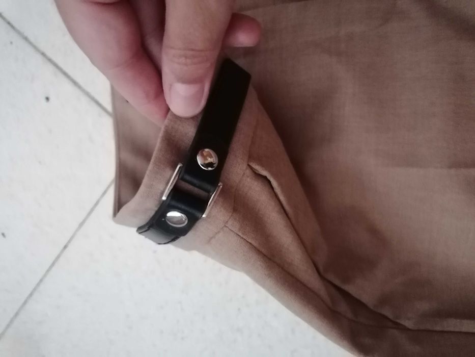 Calças castanhas da Mango, tamanho 34, novas