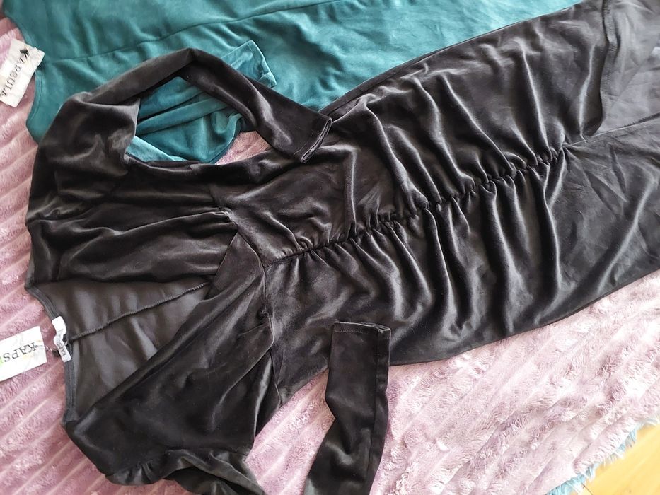 Сукня нова, якісний велюр, зелений та чорний колір