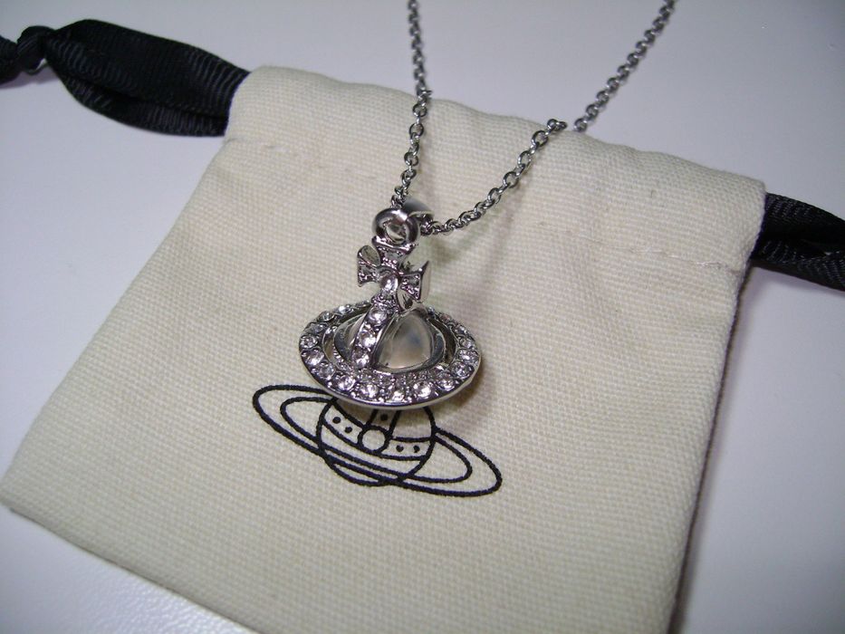 Кулон Vivienne Westwood різних кольорів