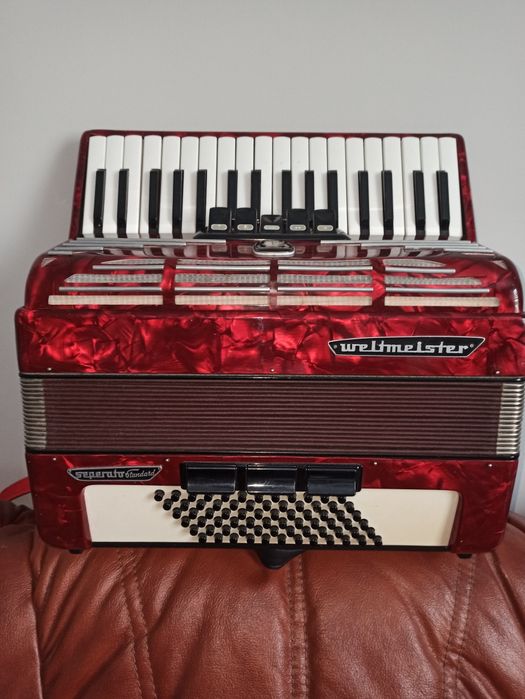 Akordeon Weltmeister Seperato Standard 72 basy