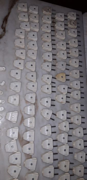 Lote de Material Eléctrico Novo