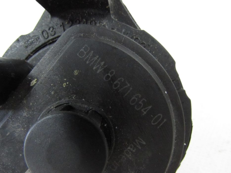 Bomba De Água Suplementar Bmw 1 Ref: 11518671654