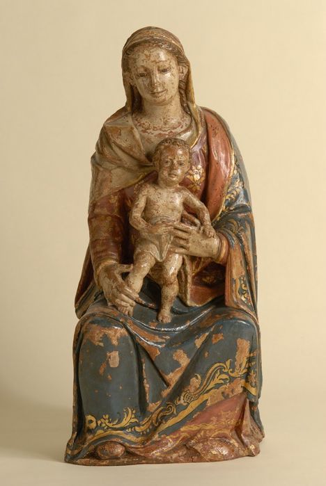 Acervos de mobiliário antigo, antiguidades, arte sacra, etc