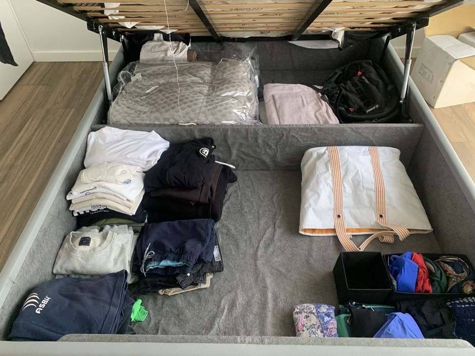 Cama de casal com sommier