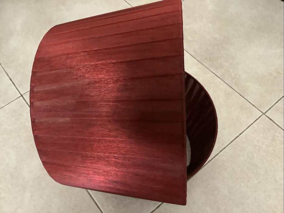 Dois abajurs impecáveis bourdeaux