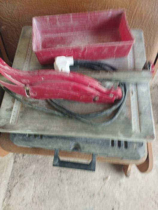 Продам плиткорез