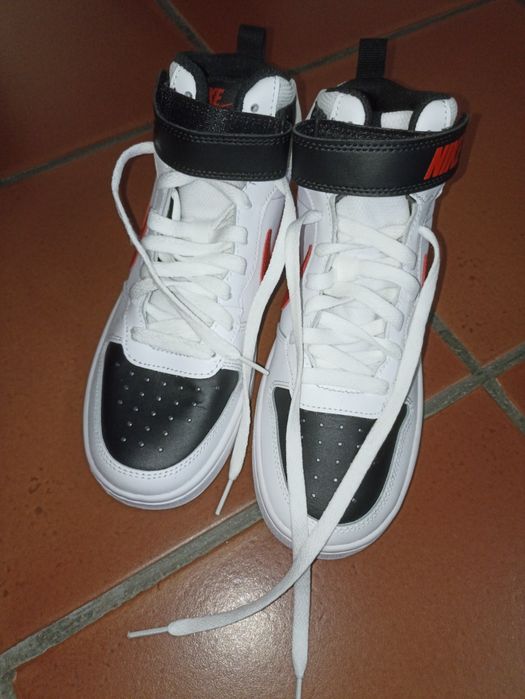 Sapatilha Nike Court Borough Mid 2