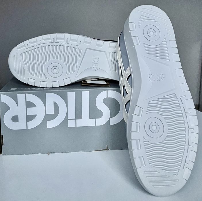 Buty Adidasy marki Asics - nowe