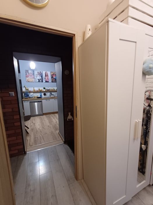 Szafa z lustrem drzwi