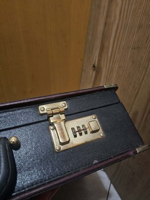 Walizka na dokumenty  aktówka teczka dyplomatka czarna SOLINGEN GERMANY DESIGN