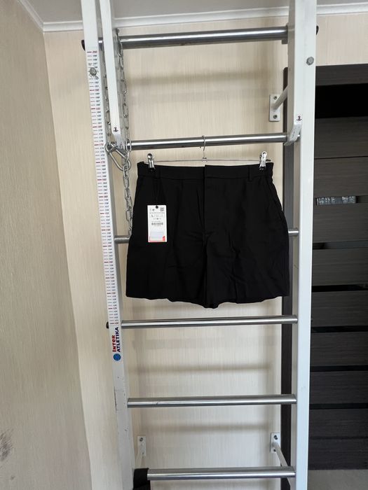 Шорты Zara , черные шорты Zara