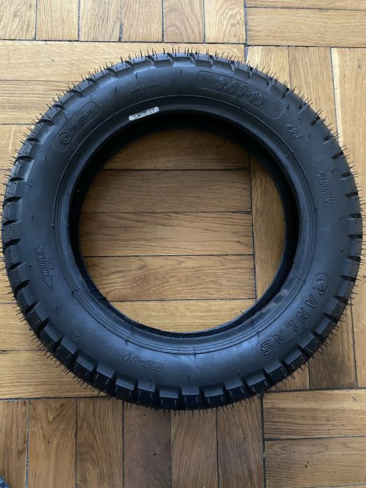 Резина 3.00-10 (покрышка безкамерная)