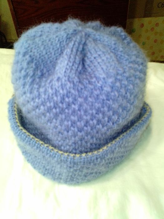 Шапки жіночі всі по 50 грн