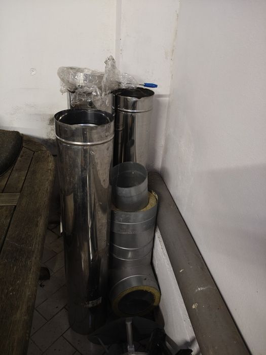 Sprzedam rury kwasoodporne do komina fi190.4mb.  Oraz fi150 2mb ciepły