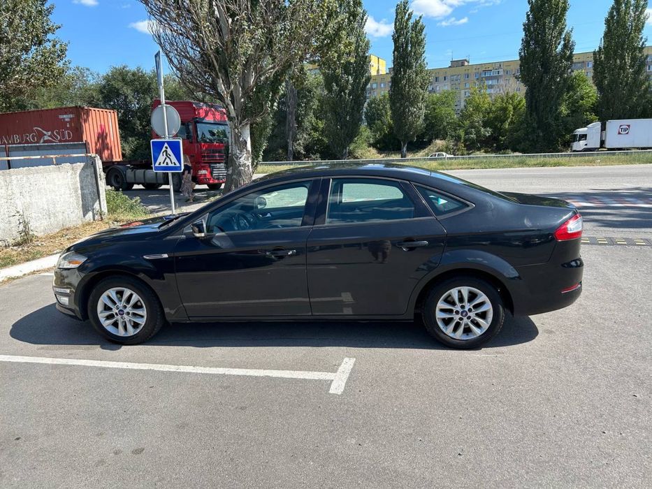 Ford Mondeo 2012 року