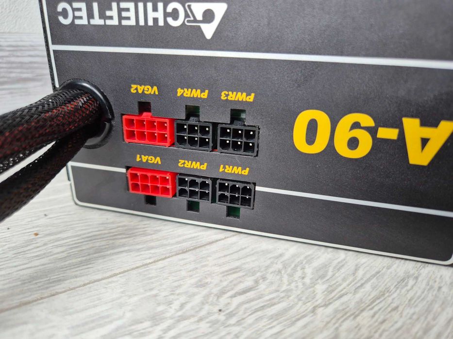 якісний блок живлення 650W Chieftec GDP-650C GOLD. Trade-in